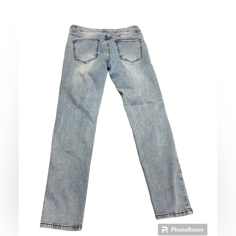 Shein Ripped Jeans - Picture 2 of 4
